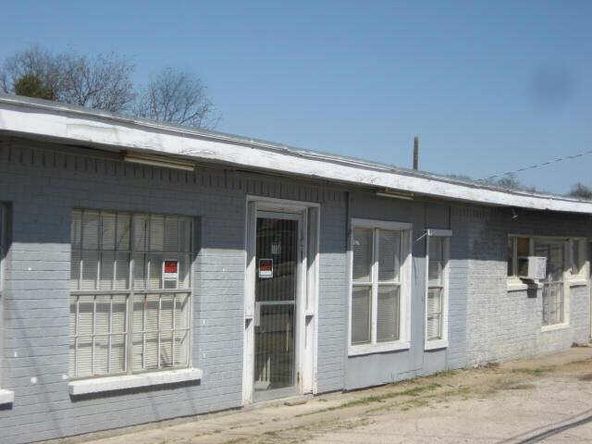 1104 W Ennis Ave, Ennis, TX 75119